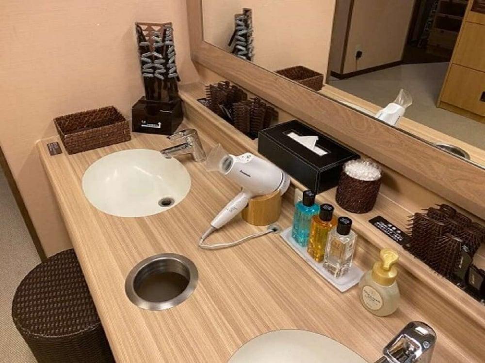 Dormy Inn Premium Hakata Canal City Mae Fukuoka  Bagian luar foto